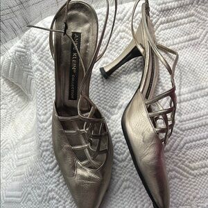 Anne Klein Women's Gold Heels